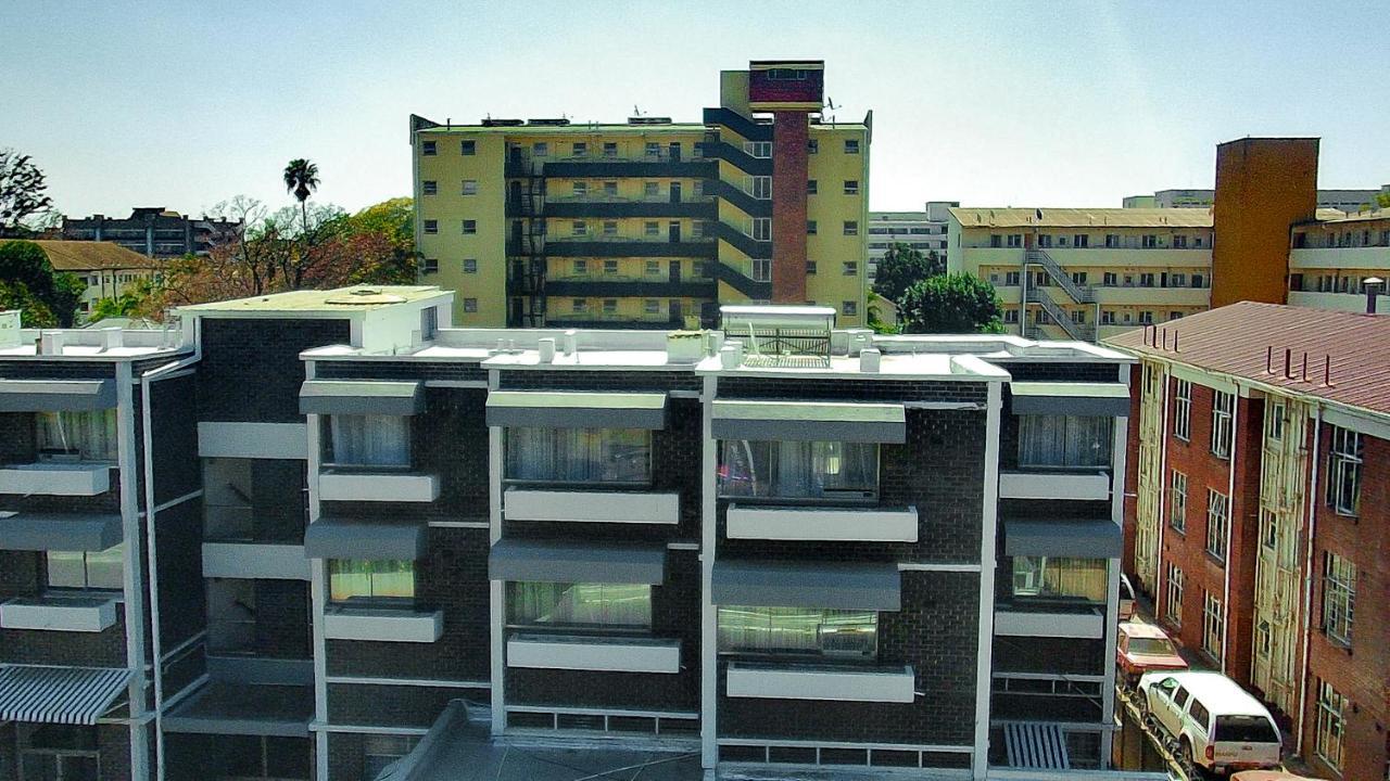 R Executive Apartments Harare Exterior photo