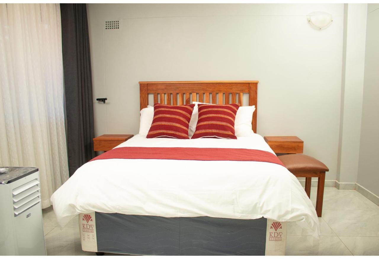 R Executive Apartments Harare Exterior photo